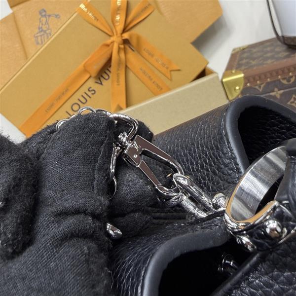 2026120164255574 270